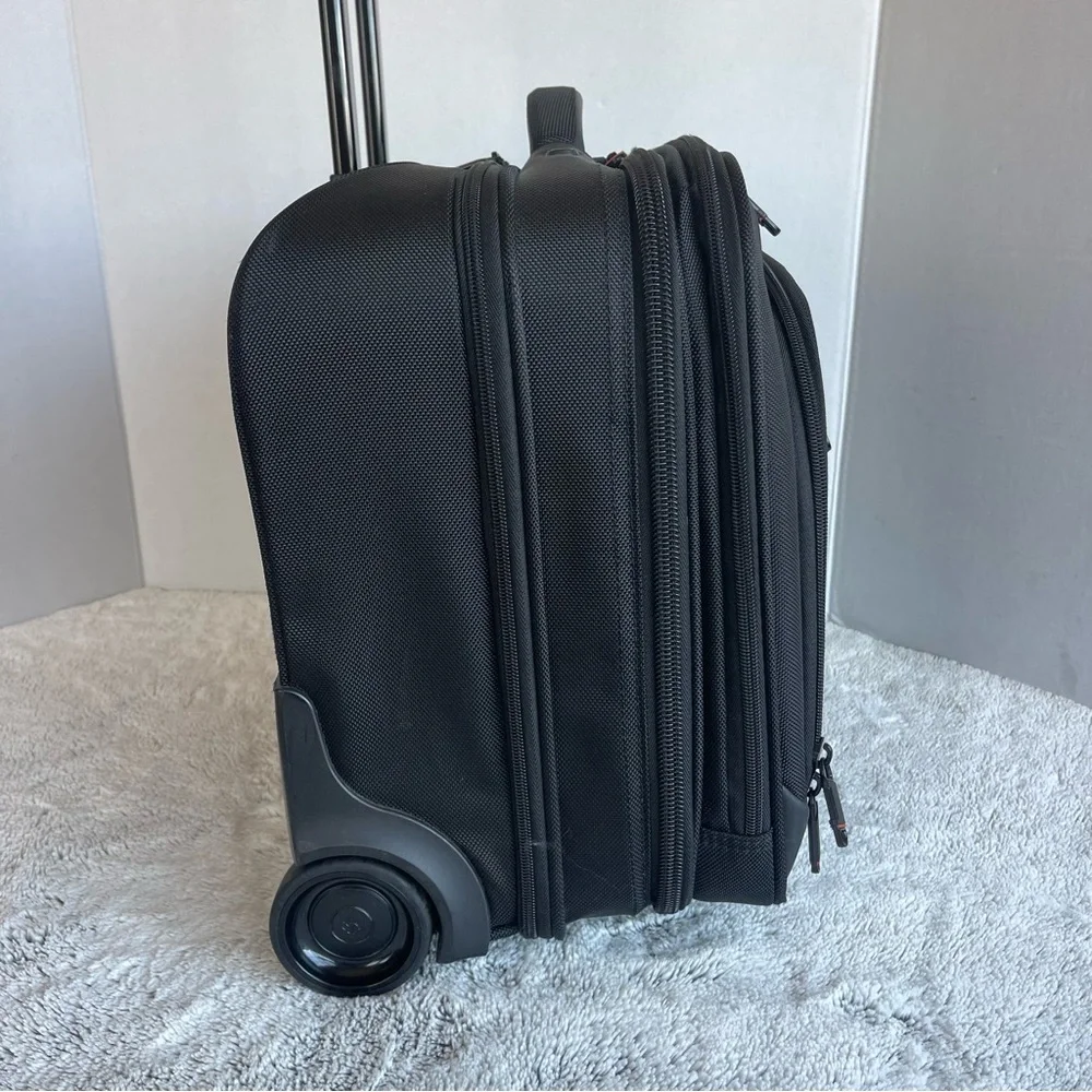 Samsonite Pro 4 DLX 2 Gusset Mobile Office